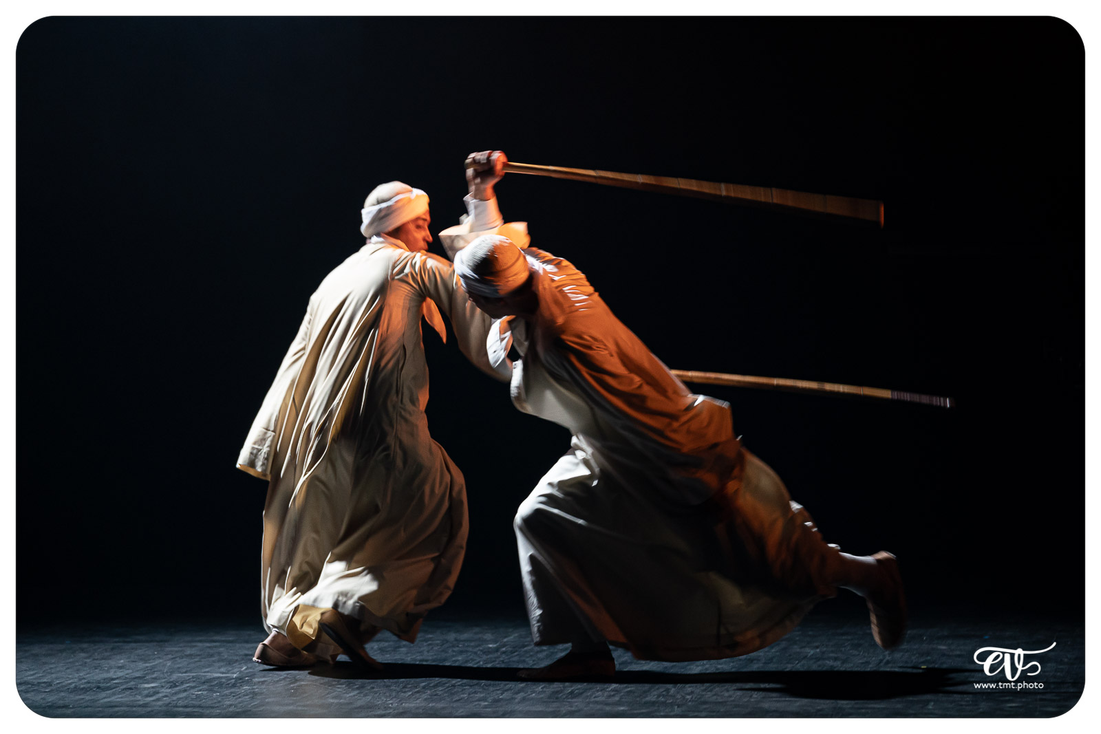 DANS LE CERCLE DES HOMMES DU NIL - CENTRE MEDHAT FAWZY DE MALLAW